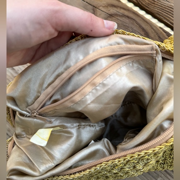 Y2K Gold Tone Mesh Purse Zip Closure Woven Straw Heart Keychain - Picture 6 of 7